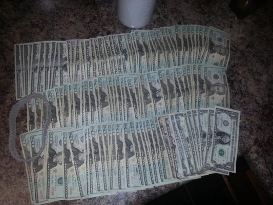 A Stripper Post Picture Of One Night’s ‘Earnings’ – Pic