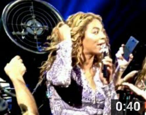 Stage Fan Strikes Again – Attacks Beyoncé’s Hair