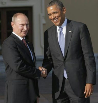 It’s All Smiles and Handshakes for Obama and Putin -PIC