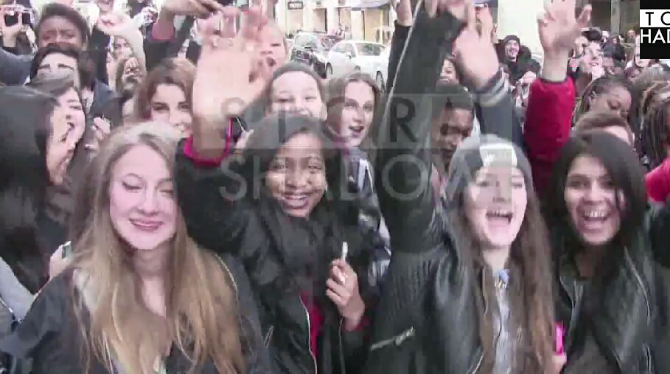 Video – Rihanna Almost Crushed by Euphoric Fans in Paris