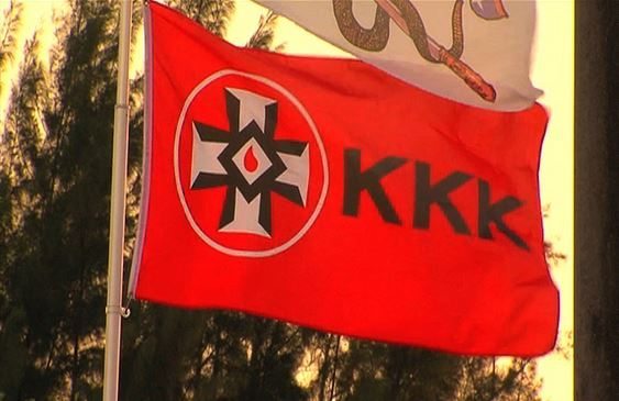 Today in Racism – Florida Man Flys KKK Flag on His Front Lawn