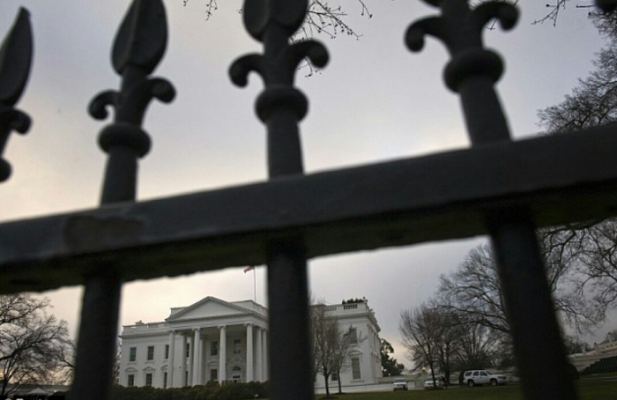 Man Jumps Over White House Fence – Is Immediately Arrested