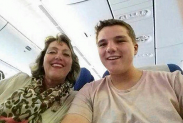 This Mother and Son Selfie Was Taken Aboard MH17 Before Plane Crashed