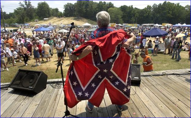 South Carolina Votes to Remove Confederate Flag From State Grounds