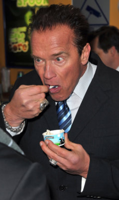 #Scary – Arnold Schwarzenegger Eating a Tiny Ben & Jerry’s – PIC
