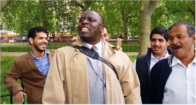WATCH – Muslim Men Attack Christian Man While he Preached in a Park – Video