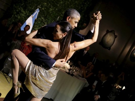 Watch President Obama Dancing ‘The Tango’ in Argentina – Video