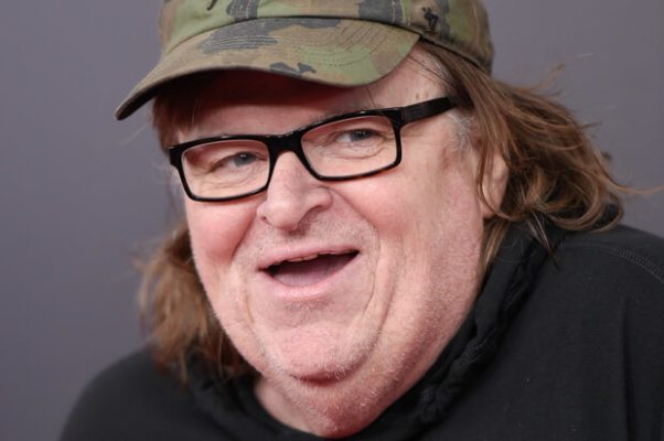 Michael Moore – “I think Trump is going to win” – Video 