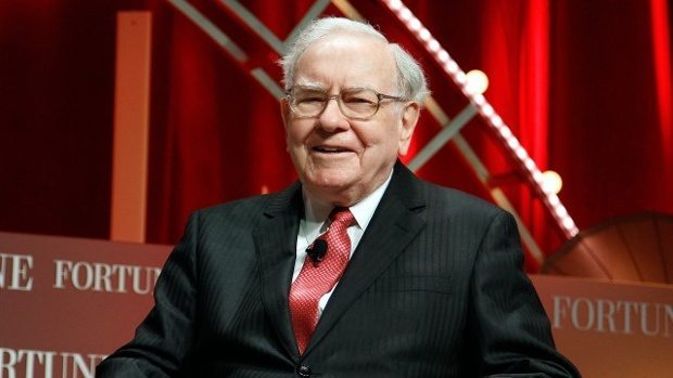 Warren Buffett to Donald Trump – Release Your Taxes