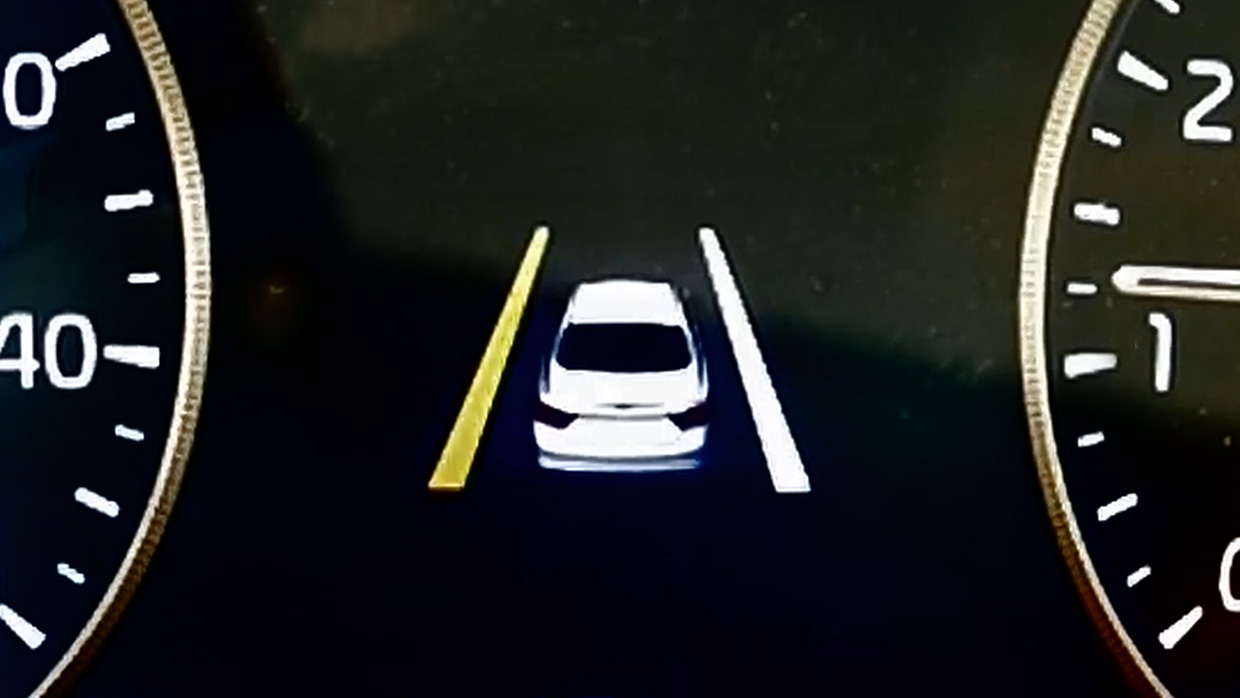The Democrats Need a Lane Departure Warning: Stay in the Middle.