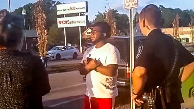 Police Detained Black Man for “Suspiciously” Looking at a White Woman – Video